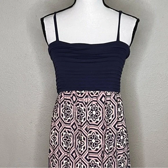 Lilka navy blue medallion print maxi dress - Picture 4 of 10